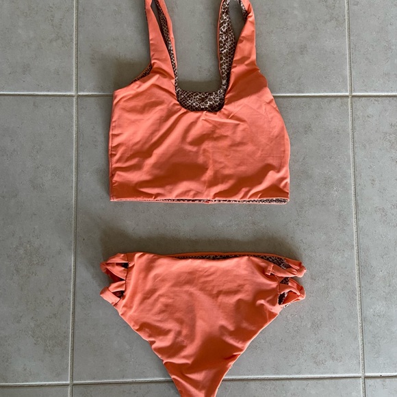 Acacia Neon Coral Peach Orange Aspen Waikoloa Set Top Bottoms Size Small Medium - Picture 7 of 7